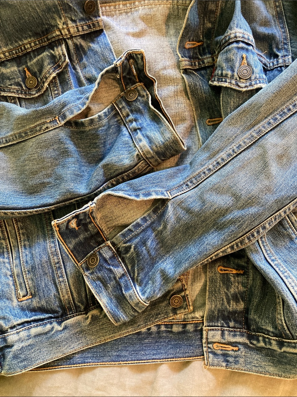 Classic Levi’s Blue Denim Jacket - Men - Picture 4 of 6